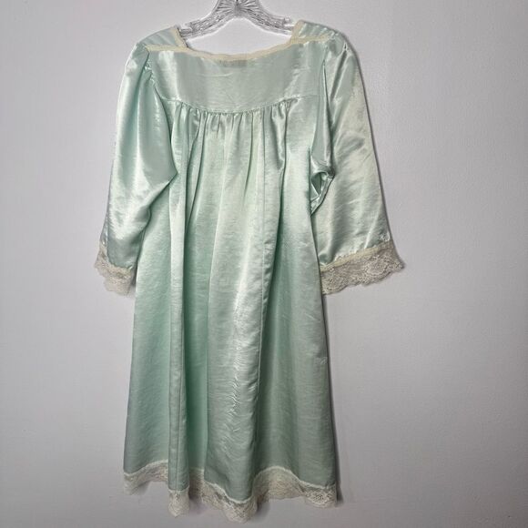 Vintage Dior nightgown - Picture 7 of 7